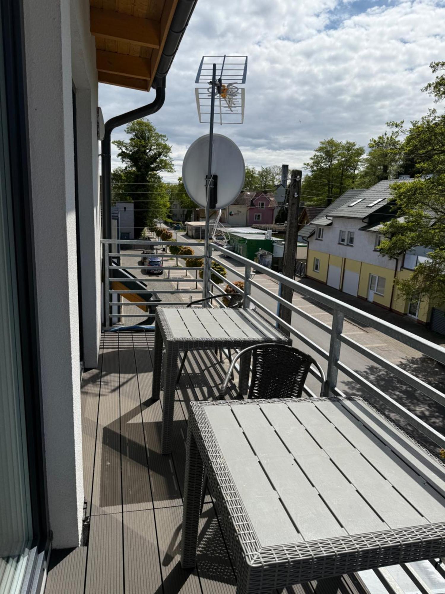 Pokoje Goscinne - Port Międzywodzie Exterior foto